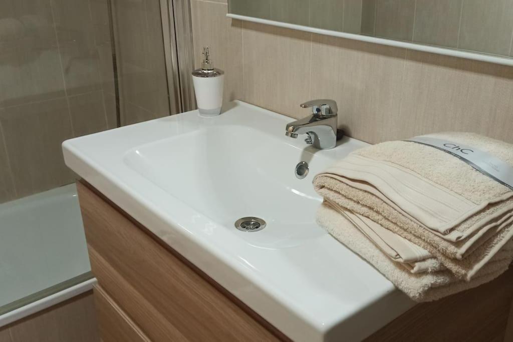 Ferienwohnung Atico En Paiporta Con 2 Grandes Terrazas Valencia Exterior foto